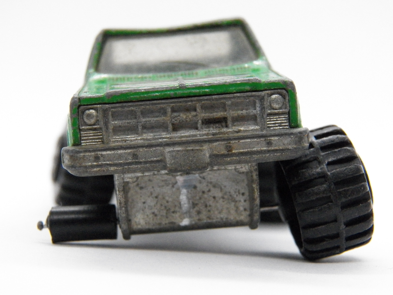 Illustration for article titled Alien Probe Customs got a customer - Road Champs GMC High RollerÂ